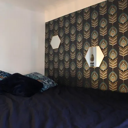 Bright And Comfortable Studio In Montmartre * Parigi