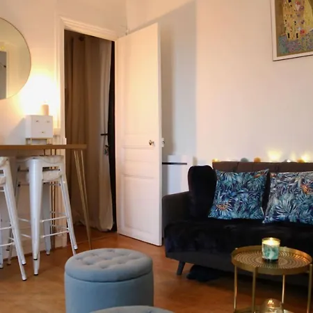 Bright And Comfortable Studio In Montmartre Appartamento Parigi