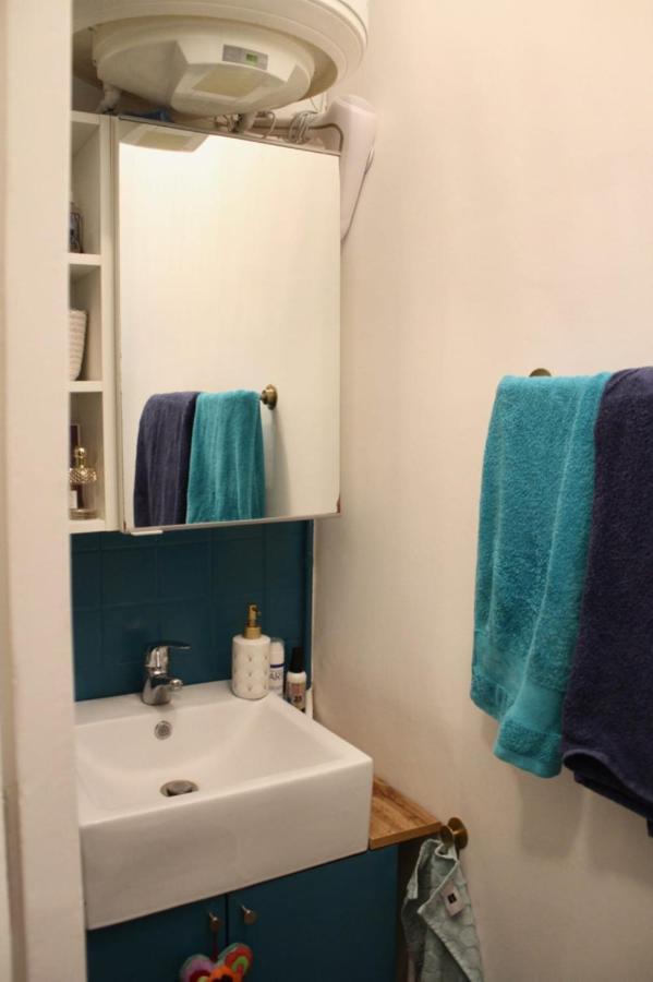 Bright And Comfortable Studio In Montmartre Apartment Paris